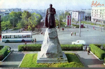 Памятник землепроходцу Хабарову - Хабаровск — Хабаровск