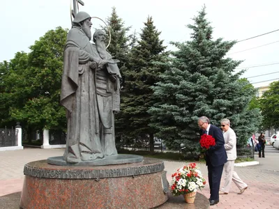 Кирилл и Мефодий, памятник, мемориал, Мурманск, площадь Первоучителей —  Яндекс Карты