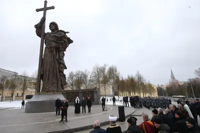 В Москве открыт памятник князю Владимиру - Российская газета