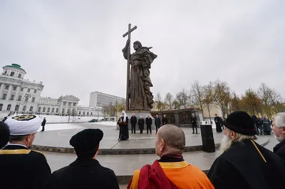 В Москве открыли памятник князю Владимиру — Русская вера