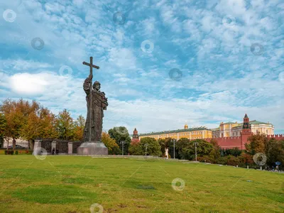 Памятник князю Владимиру в Москве. - Ozero - российский фотосток