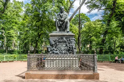 Памятник крылову в санкт петербурге фото фотографии