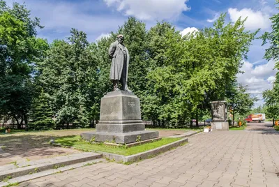 Памятник И.А.Крылову - Monument to Ivan A. Krylov