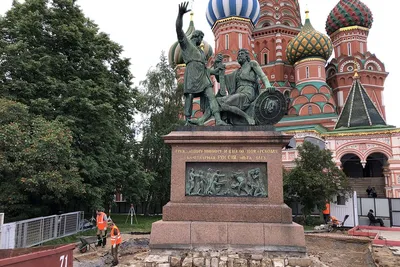 Москва онлайн покажет, как изменился памятник Минину и Пожарскому после  реставрации – Москва 24, 28.10.2022