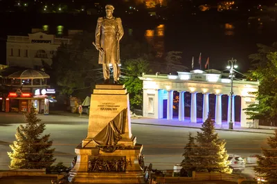 Памятник Нахимову в Севастополе | Гид по Крыму «Наш Крым» | Капитан Крым