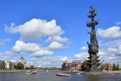 Памятник Петру I в Москве | Памятник «В ознаменование 300-летия российского  флота» — история, описание, фото, координаты на карте, адрес, отзывы