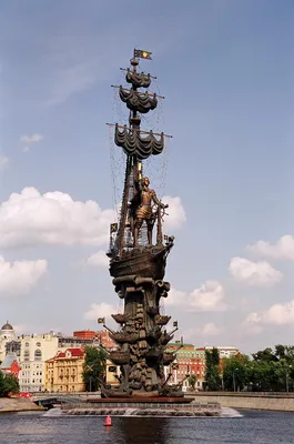 Памятник Петру I в Москве - столичная достопримечательность на Москве-реке,  краткая история и особенности памятника