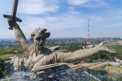 Родина-мать Волгоград. Высота, отели рядом, фото, 2024, видео, как  добраться — Туристер.Ру