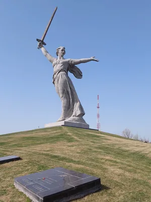 Родина-мать в Волгограде не единственная. Где еще установлены аналогичные  скульптуры? | История с Андреем Журавлевым | Дзен