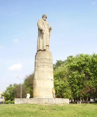 Памятник Ивану Сусанину — Островские вести