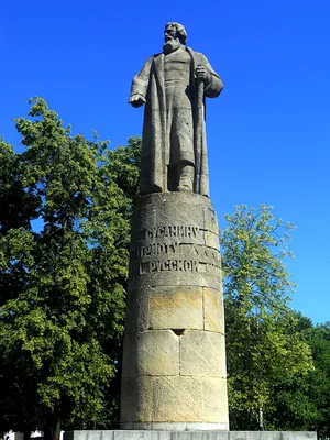 Памятник Ивану Сусанину в Костроме: информация и фото, где находится  Памятник Ивану Сусанину в Костроме