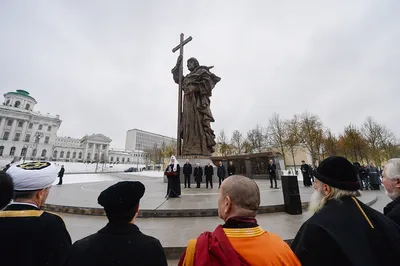 Памятник князю Владимиру предложили поставить в Войковском районе -  Коммерсантъ