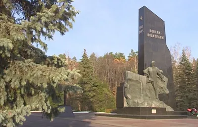 Купить ПК. Брянск. Памятник воинам-водителям, 21.06.1973 год в СПБ, Москве  и по всей России | Филокартия | Старая Коллекция