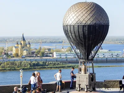 Памятник жюль верну в нижнем новгороде фото фотографии