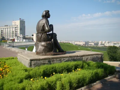 В Нижнем Новгороде открыли первый в России памятник Жюлю Верну |  Фотогалерея | События | ОБЩЕСТВО | АиФ Нижний Новгород