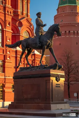 Памятник маршалу Г.К. Жукову в Москве, ул. Мнёвники, 1с2 - фото, отзывы  2024, рейтинг, телефон и адрес