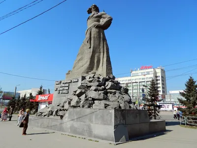 В Челябинской области восстановили найденный в пруду памятник Сталину -  Российская газета