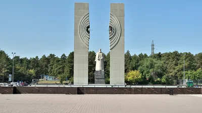 Челябинск. Памятник композитору. С.С. Прокофьеву. :: Надежда – Социальная  сеть ФотоКто