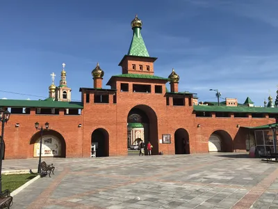 Файл:Monument to Rembrandt in Yoshkar-Ola.JPG — Википедия