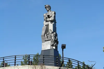 Монумент «Память шахтерам Кузбасса» – Красная горка
