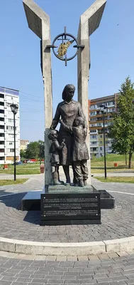 В Кузбассе началась установка копии монумента в Трептов-парке - РИА  Новости, 25.08.2022