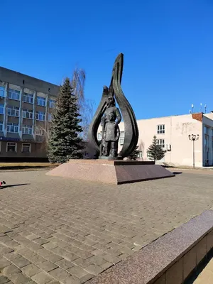 Памятник В.И. Ленину в Костроме (парк им. Ленина)