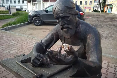 В Костроме установили первый памятник воинам, погибшим в ходе СВО - Logos44