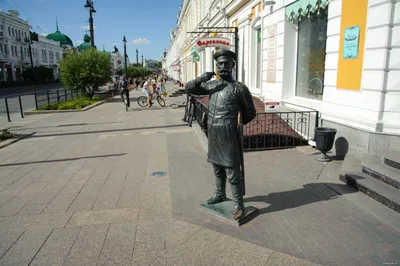 Памятник основателю Омска Ивану Бухгольцу доставили в Омск - KP.RU