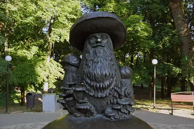 Памятник \"В Рязани грибы с глазами\" в Рязани, ул. Ленина, 24 - фото, отзывы  2024, рейтинг, телефон и адрес
