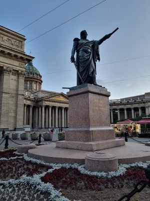 Скульптуры близнецы-братья, Люди, Памятники, Санкт-Петербург