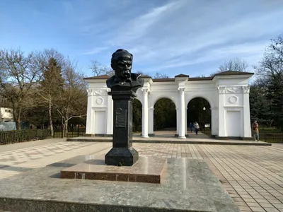 https://jalita.com/guidebook/simferopol/monument_ekaterine_ii.shtml