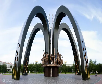 Памятники Сургута фото фотографии