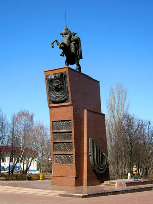 Памятник Чапаеву (Чебоксары) — Википедия