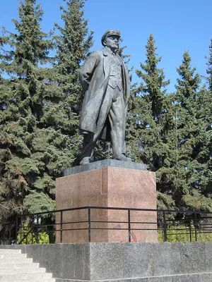 Памятник В.И. Чапаеву в Чебоксарах