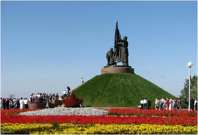 Монумент Воинской Славы (вечный огонь) - Чебоксары, ул. Зои Яковлевой, 54В