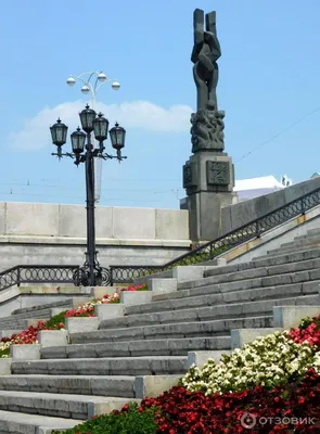 Памятник С.М.Кирову, Екатеринбург. Карта, фото, как добраться –  путеводитель по городу на EkMap.ru