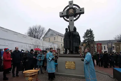 В Ярославле открыли памятник Минину и Пожарскому - Российская газета