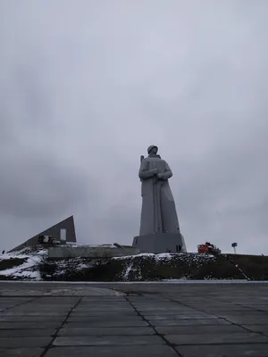 Памятник печной трубе - Visit Murmansk