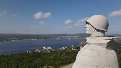 Памятник 6-й Героической комсомольской батарее в Мурманске стал объектом  культурного наследия | Информационное агентство «Би-порт»