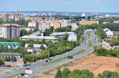 Kazan Kremlin in summer, Tatarstan, Russia. It is top tourist attraction of  Kazan. Panorama of white wall and mosque under blue sky. Scenic view of hi  Stock Photo - Alamy