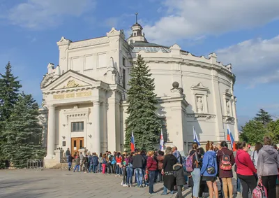 История в картинках: панорама обороны Севастополя 1854 – 1855 гг. /  РусКомпас