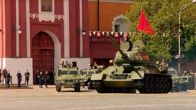 Чеканя шаг: 24 июня в Москве состоится военный парад | Статьи | Известия