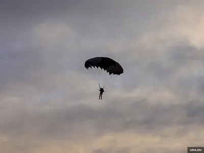 Упавший в Турции «российский парашютист» оказался гражданином Польши — РБК