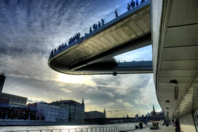 Парящий мост, Москва - «Парящий мост в центре Москвы (он же скрепка,  бумеранг). Бесплатная смотровая площадка около Красной Площади» | отзывы