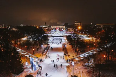 Площадка Салют — в парке Горького, Москва 🇷🇺 — Намкуда