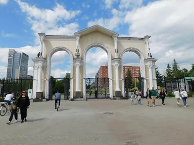 Новая детская площадка открывается в парке Маяковского в Екатеринбурге »  Вечерние ведомости