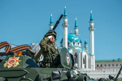 Спортивная и детская площадки в Парке Победы на пр. Х.Ямашева в г.Казани