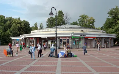 Парк Победы (станция метро, Санкт-Петербург) — Википедия