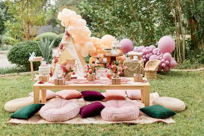 Moroccan Party: Picnic on the Lawn - to have + to host