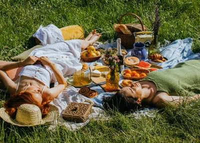 The Most Romantic Picnic Ideas for a Lockdown Valentine's Day - Grant's  Bakery